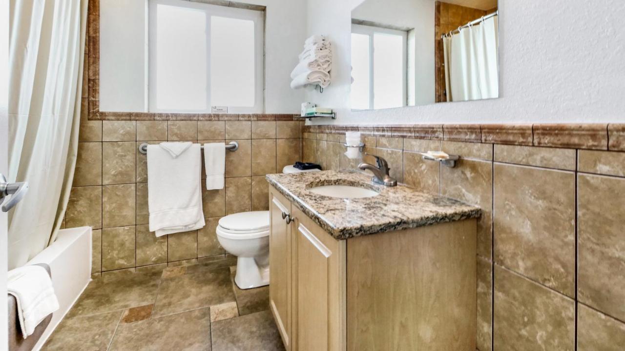 Page Terrace Beachfront Hotel St. Pete Beach Εξωτερικό φωτογραφία