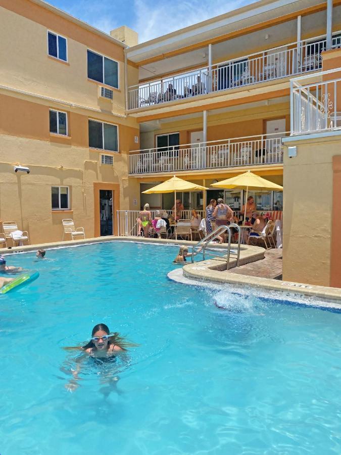 Page Terrace Beachfront Hotel St. Pete Beach Εξωτερικό φωτογραφία